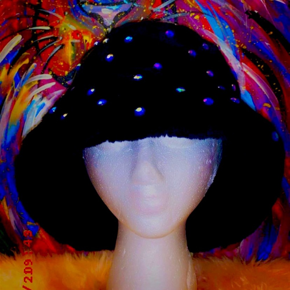 Gemmed Fur Bucket Hat